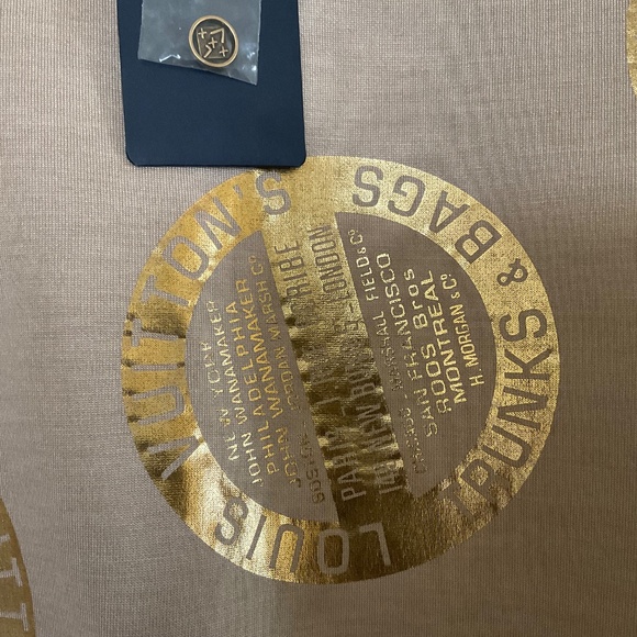 LOUIS VUITTON Beige Gold logo print Top !! - Picture 4 of 9